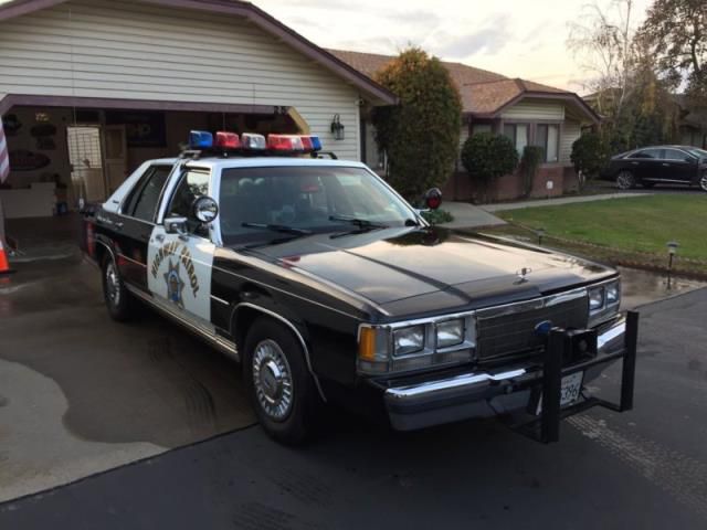 1991 ford crown victoria police