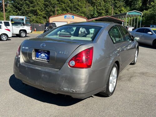 2004 nissan maxima se