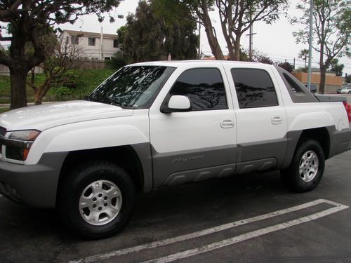 2002 chevrolet avalanche 1500 base crew cab pickup 4-door 5.3l