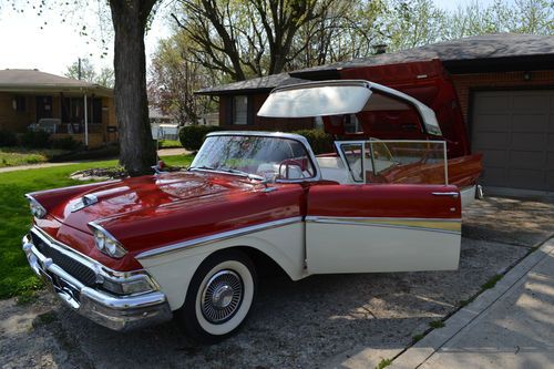 Retractable hardtop convertible skyliner