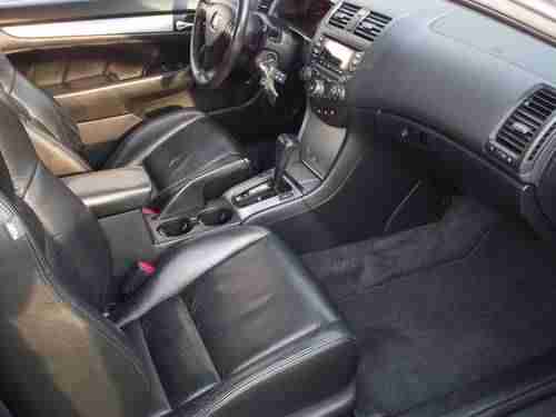 2004 Honda Accord EX Sedan 4-Door 3.0L, image 2