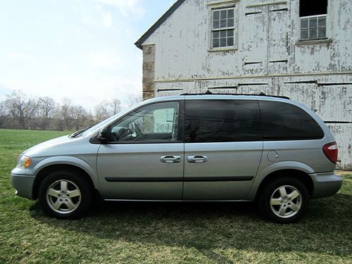 2006 dodge caravan sxt mini passenger van 4-door 3.3l...no reserve