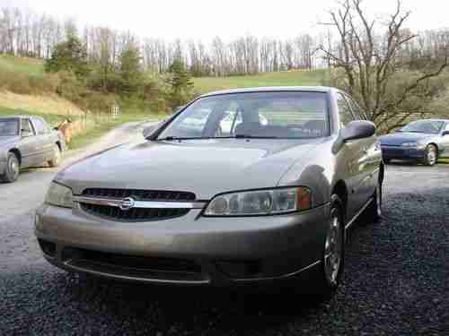 2000 Nissan Altima GLE Sedan 4-Door 2.4L, US $3,900.00, image 2