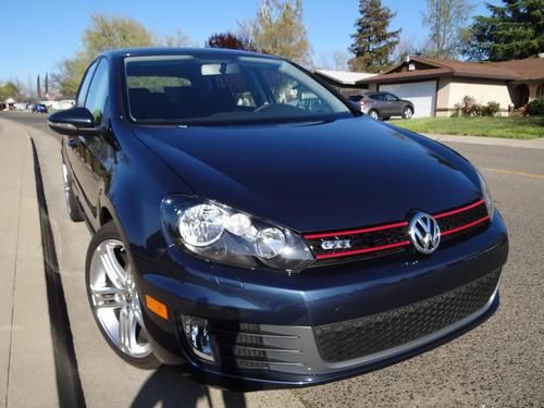 2012 vw golf with gti style upgrade, low miles! best deal!