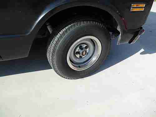 1972 Classic Chevrolet Cheyenne Black on Black, 3/4 ton long bed pick up, image 13