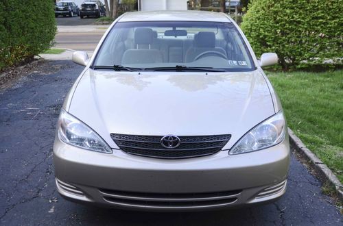 2004 toyota camry le sedan 4-door 2.4l - 64,500 miles