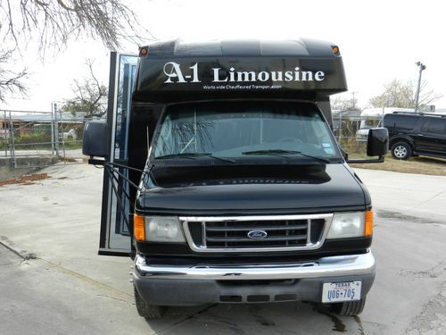 Clean 2004 turtletop diesel 24 passenger bus leather seats with seatbelts