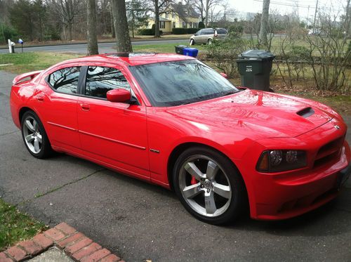 2007 dodge charger srt8 sedan 4-door 6.1l