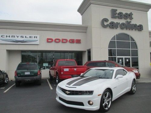 2011 chevy camaro ss 6 speed m. 21k miles heads up display leather sunroof
