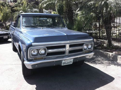 Gmc truck, year 1971, headers, weber carb., 350 inch. engine, auto, runs good.