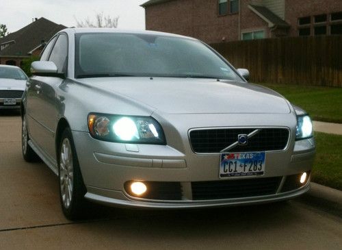 !!!no reserve!!!  2005 volvo s40 t5 sedan - loaded - rare 6-speed manual - mint!