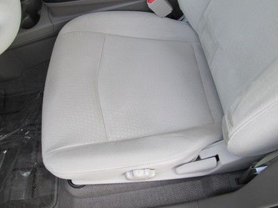 2011 WHITE NAVIGATION MILES:12K HATCHBACK, image 10