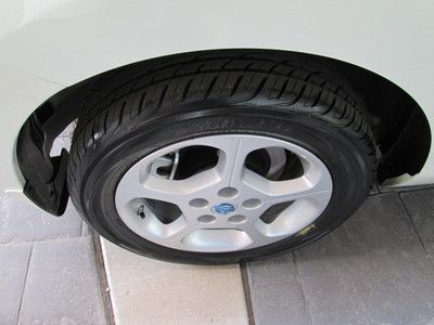 2011 WHITE NAVIGATION MILES:12K HATCHBACK, image 21