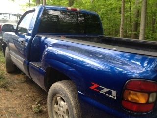 2004 chevrolet silverado 1500 base standard cab pickup 2-door 5.3l