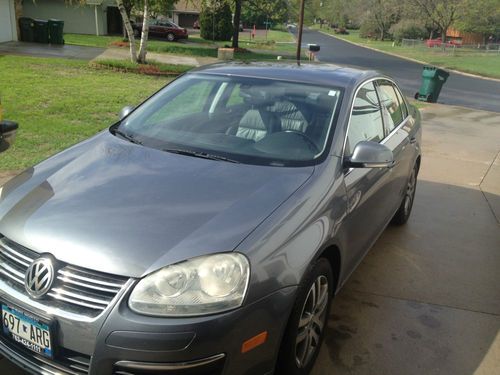 2005 volkswagen jetta 2.5 sedan 4-door 2.5l