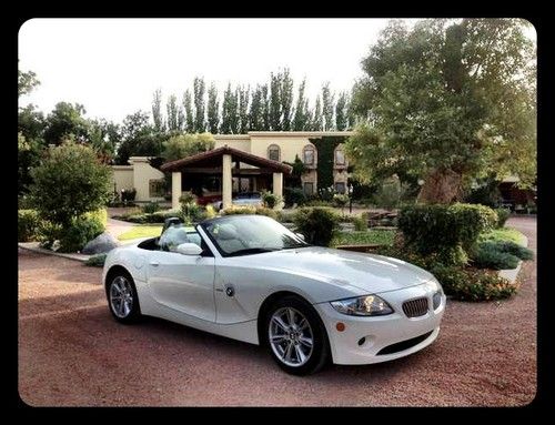 Immaculate! 2005 bmw z4 3.0i convertible 2-door 3.0l - alpine white / black