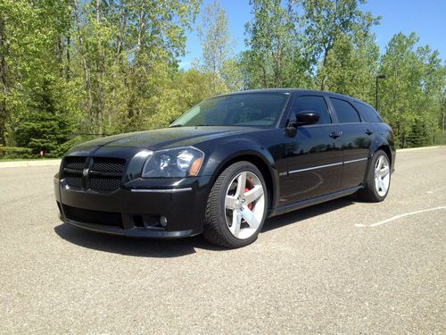 2006 dodge magnum srt8 wagon 4-door 6.1l