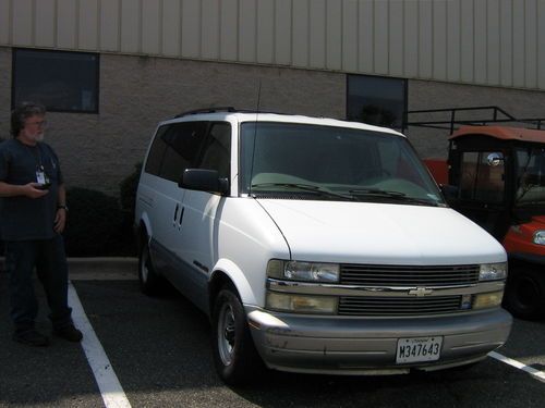 2000 chevrolet astro ls standard passenger van 3-door 4.3l