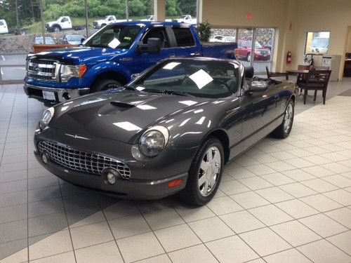 2003 thunderbird! mint condition. low miles. dual tops.