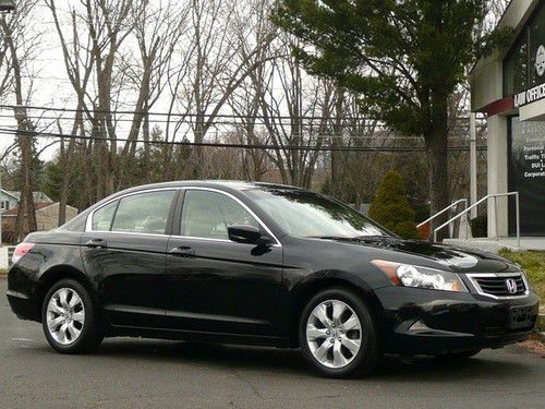 Ex auto sedan moonroof 17in alloys must see and drive save