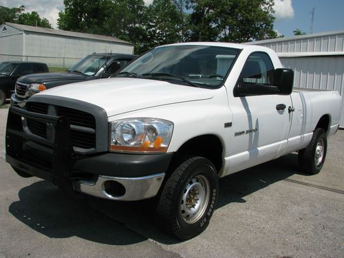 5.7 litre hemi w/ 6 speed manual tranny single cab long bed 4x4 single owner!!!!