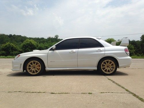 2007 subaru wrx sti - pearl white - gold bbs ultra nice bone stock very cheap!!!