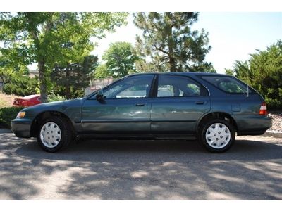 LX Manual 2.2L Front Wheel Drive Wheel Covers Steel Wheels Power Steering A/C, image 3