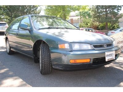 LX Manual 2.2L Front Wheel Drive Wheel Covers Steel Wheels Power Steering A/C, image 10