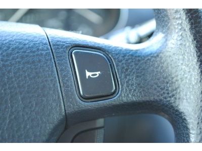 LX Manual 2.2L Front Wheel Drive Wheel Covers Steel Wheels Power Steering A/C, image 17