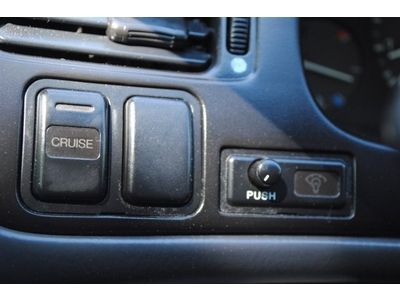 LX Manual 2.2L Front Wheel Drive Wheel Covers Steel Wheels Power Steering A/C, image 19