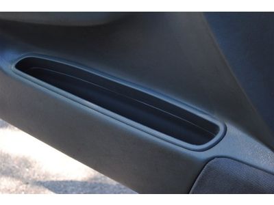 LX Manual 2.2L Front Wheel Drive Wheel Covers Steel Wheels Power Steering A/C, image 21