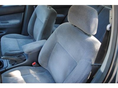 LX Manual 2.2L Front Wheel Drive Wheel Covers Steel Wheels Power Steering A/C, image 32