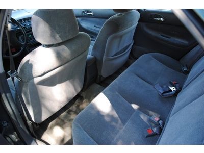 LX Manual 2.2L Front Wheel Drive Wheel Covers Steel Wheels Power Steering A/C, image 33