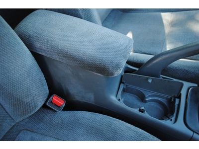 LX Manual 2.2L Front Wheel Drive Wheel Covers Steel Wheels Power Steering A/C, image 43