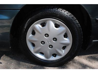 LX Manual 2.2L Front Wheel Drive Wheel Covers Steel Wheels Power Steering A/C, image 58