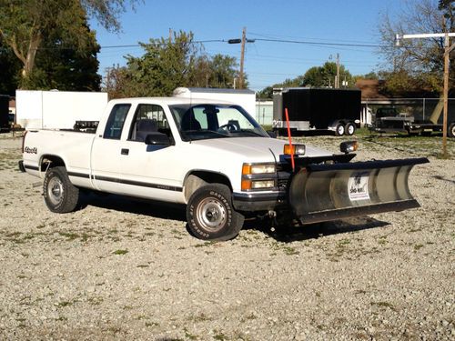 Snowplow,1997chevy silverado,club cab 4x4,3dr.low miles 95k