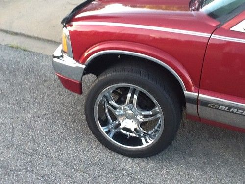 97 chevrolet sport utility 4 dr, image 12