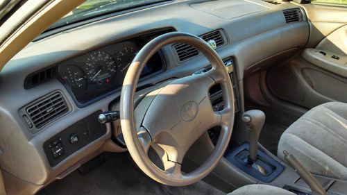 1997 TOYOTA CAMRY LE (LOW MILES), image 3