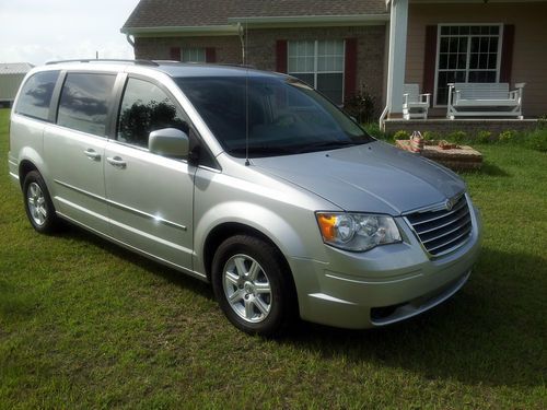 Chrysler 2010 town &amp; country touring