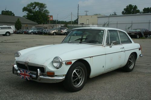 1973 mgb-gt coupe, quite rare, great driver!! perfect lemons race car :))