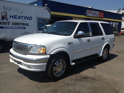 02 ford expedition 4x4 4-eclipse leather interior capt chairs dvd &amp; tv  ent. sys