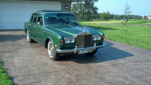 1972 rolls royce silver shadow with elevator top