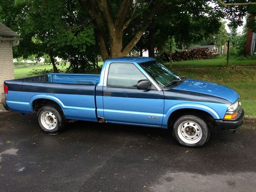 2002 chevrolet s-10  4.3 v6 vortec 126k long bed tow package