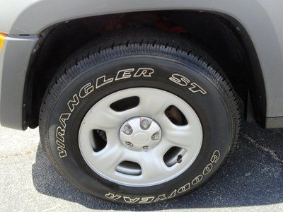 SPORT 4X4 SUV 3.7L V6 Clean Car Fax Red Tan Local Vehicle, image 20