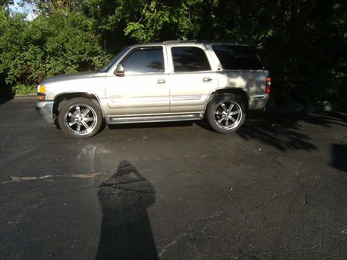 2000 GMC Yukon SLT Sport Utility 4-Door 5.3L, image 2