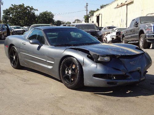 03 chevrolet corvette coupe damaged salvage runs! priced to sell export welcome!
