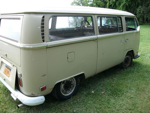 1970 savannah beige deluxe