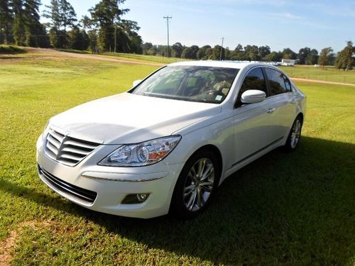 2009 hyundai genesis 4.6l navigation and premium sound