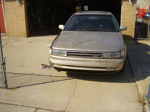 1990 nissan maxima se sedan 4-door 3.0l