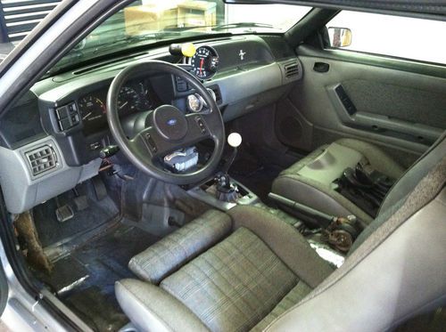 1989 Ford Mustang GT Hatchback 2-Door 5.0L, image 3